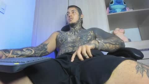 Snapshot of jaxxon22cm chatting on 22, 4, 2026 Michael independient model online show from 22, 4, 2026
