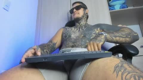 Snapshot of jaxxon22cm chatting on 27, 4, 2026 Michael independient model online show from 27, 4, 2026