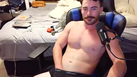 Snapshot of jaypipeahoe chatting on 19, 10, 2025 jaypipeahoe online show from 19, 10, 2025