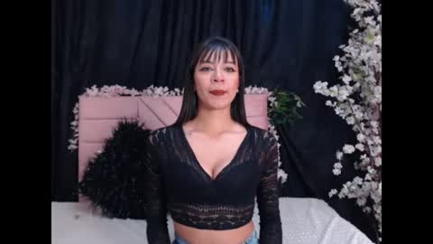 Snapshot of jazmin_crown chatting on 1, 8, 2026 jazmin_crown online show from 1, 8, 2026