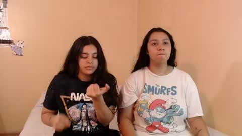 Jazmin and Scarlett online show from 8, 7, 2026