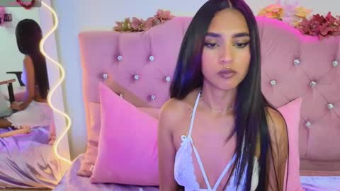 Snapshot of jazmin_tay chatting on 28, 1, 2025 Jazmin online show from 28, 1, 2025