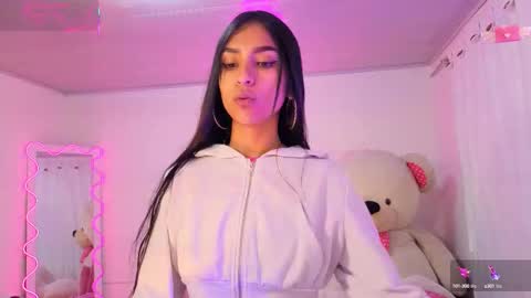 Snapshot of jazmin_tay chatting on 15, 9, 2025 Jazmin online show from 15, 9, 2025