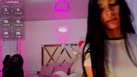 Snapshot of jazmin_tay chatting on 19, 9, 2025 Jazmin online show from 19, 9, 2025