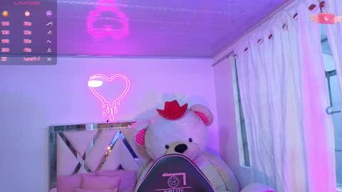 Snapshot of jazmin_tay chatting on 28, 9, 2025 Jazmin online show from 28, 9, 2025