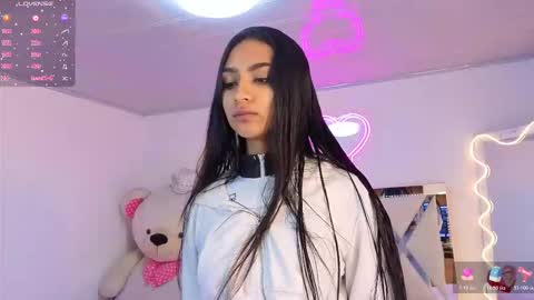 Snapshot of jazmin_tay chatting on 9, 11, 2025 Jazmin online show from 9, 11, 2025