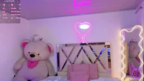 Snapshot of jazmin_tay chatting on 11, 11, 2025 Jazmin online show from 11, 11, 2025