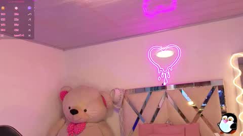 Snapshot of jazmin_tay chatting on 22, 11, 2025 Jazmin online show from 22, 11, 2025