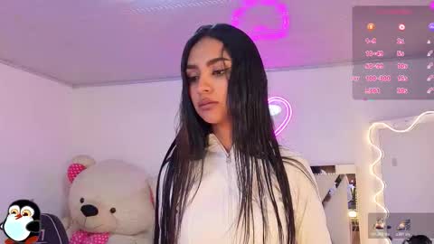 Snapshot of jazmin_tay chatting on 24, 11, 2025 Jazmin online show from 24, 11, 2025