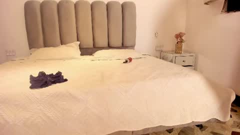 Jazminrusso  online show from 14, 6, 2026