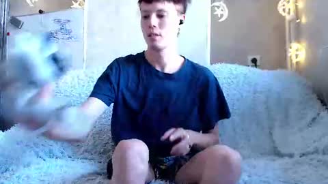 Angel online show from 10, 6, 2026