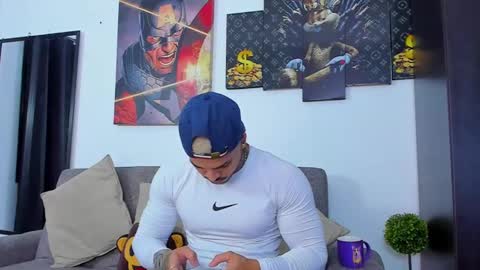 Jean  axelcrow       Modelo Independiente online show from 27, 1, 2025