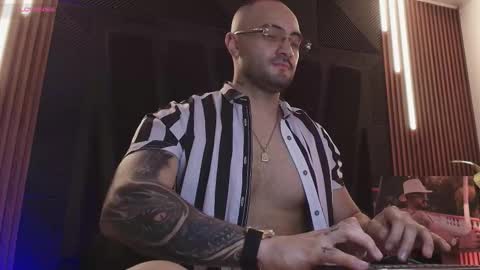 Jean Colleman online show from 4, 3, 2026