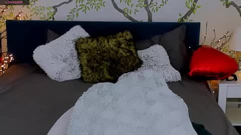 jeanniefox_ online show from 13, 2, 2025