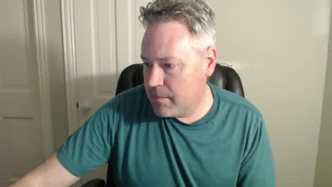 Snapshot of jeb5150 chatting on 10, 2, 2025 JE online show from 10, 2, 2025