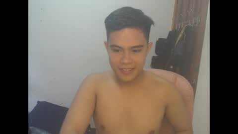 Snapshot of jebs_ chatting on 5, 1, 2025 jebs_ online show from 5, 1, 2025