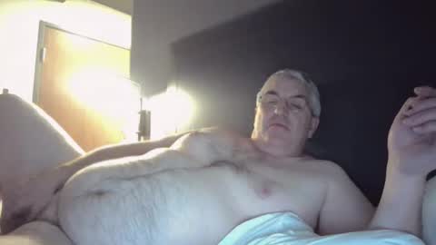 Snapshot of jecko71 chatting on 16, 2, 2025 dadbody71 online show from 16, 2, 2025
