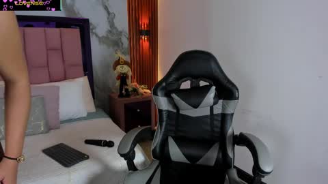 Jeen Taylor online show from 4, 10, 2025