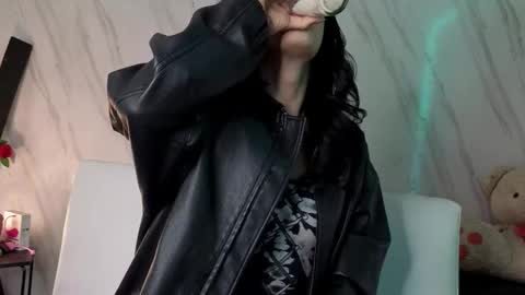 Snapshot of jeimy_garcia chatting on 15, 10, 2025 Jeimy Garca online show from 15, 10, 2025