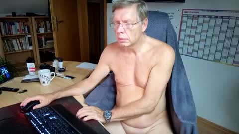 Snapshot of jemk2021 chatting on 10, 11, 2025 jemk2021 online show from 10, 11, 2025