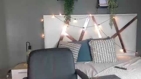 Snapshot of jenacooper__ chatting on 16, 6, 2026 Jena online show from 16, 6, 2026