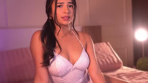 Snapshot of jenesaisquoi_ chatting on 6, 2, 2025 Isabella online show from 6, 2, 2025