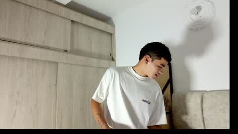 jenfrysuarez online show from 15, 6, 2026