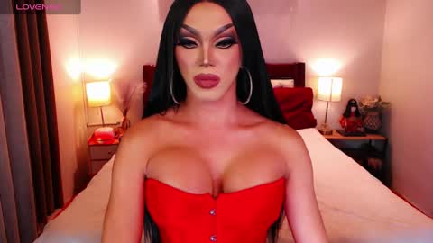 Snapshot of jenifers_body chatting on 7, 12, 2024 Queen Jenifer online show from 7, 12, 2024