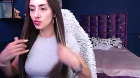 Snapshot of jeniferstone chatting on 15, 6, 2026 Kira online show from 15, 6, 2026