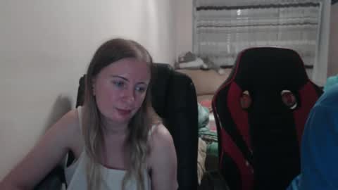 JenisAndPeter online show from 10, 9, 2025