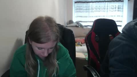 JenisAndPeter online show from 21, 10, 2025