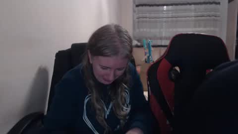 JenisAndPeter online show from 1, 12, 2025