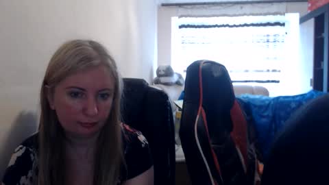 JenisAndPeter online show from 1, 6, 2026