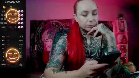 Snapshot of jennalovvee chatting on 29, 10, 2025 Mrs. Jenna online show from 29, 10, 2025