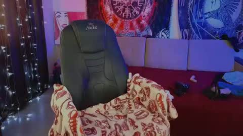 Mrs. Jenna online show from 14, 7, 2026