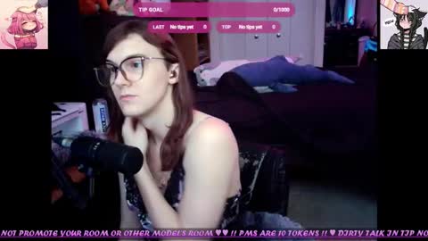 Snapshot of jennalunacat chatting on 10, 3, 2026 Jenna Luna online show from 10, 3, 2026