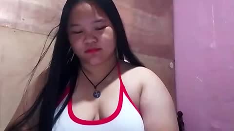 Snapshot of jennalyn_19 chatting on 2, 11, 2025 jennalyn_19 online show from 2, 11, 2025