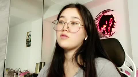 Snapshot of jennatyan chatting on 19, 12, 2024 JENNA online show from 19, 12, 2024