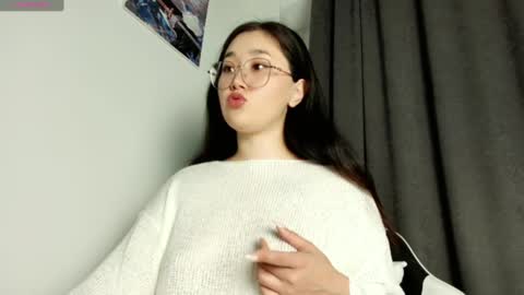 Snapshot of jennatyan chatting on 11, 3, 2025 JENNA online show from 11, 3, 2025