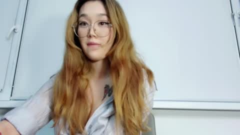 Snapshot of jennatyan chatting on 22, 11, 2025 JENNA online show from 22, 11, 2025