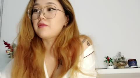 Snapshot of jennatyan chatting on 29, 11, 2025 JENNA online show from 29, 11, 2025