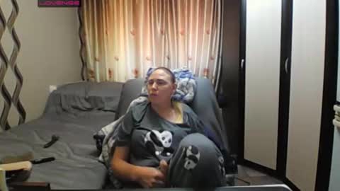 JenniDeep online show from 6, 6, 2026