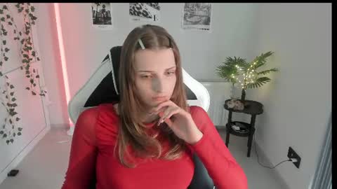 Snapshot of jenniestar chatting on 8, 7, 2026 Karla online show from 8, 7, 2026