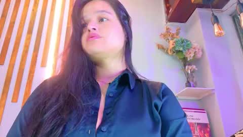Jennifer vega  online show from 9, 10, 2025