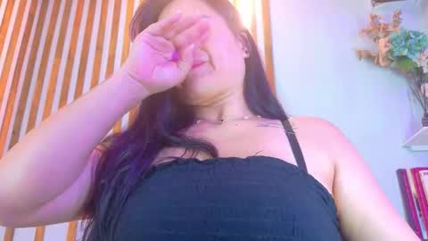 Jennifer vega  online show from 10, 10, 2025