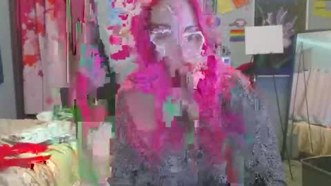 Jennifer Gwen online show from 5, 11, 2025