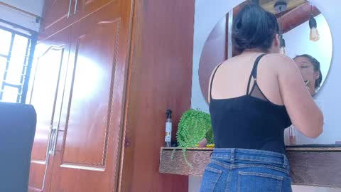 Jennifer vega  online show from 8, 4, 2026