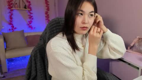 Snapshot of jennimurr chatting on 12, 11, 2025 Jenni online show from 12, 11, 2025