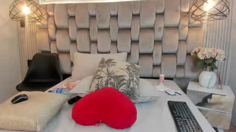 Jennsexy  online show from 8, 3, 2025