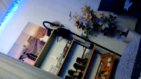 PRETTY JENNY online show from 9, 7, 2026